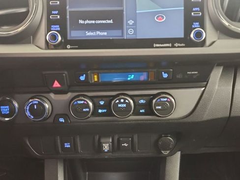 Used 2021 Toyota Tacoma TRD Sport image 18