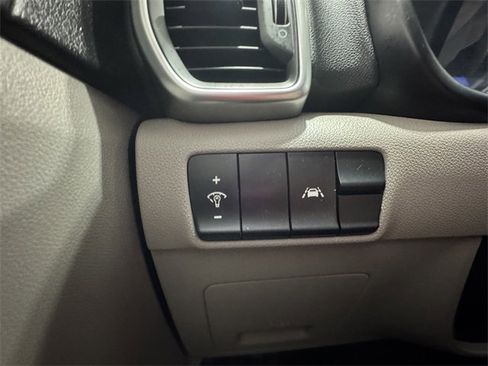 Used 2020 Kia Sportage LX image 17