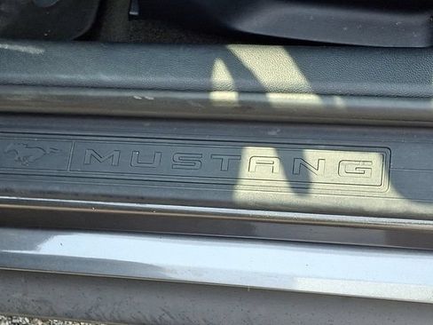 Used 2016 Ford Mustang Coupe RWD image 31