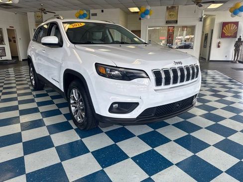 Used 2021 Jeep Cherokee Latitude Plus image 1