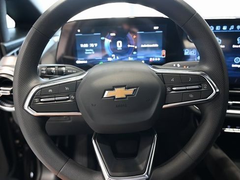 New 2026 Chevrolet Equinox EV LT image 20