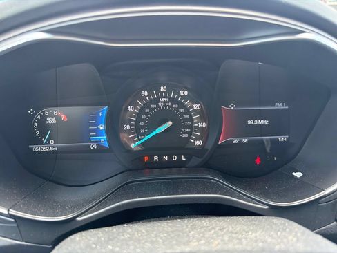 Used 2020 Ford Fusion SE FWD image 8