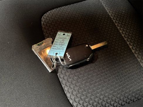 Certified 2024 Kia Sportage LX image 32