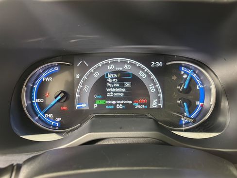 Used 2025 Toyota RAV4 LE AWD/4WD image 3
