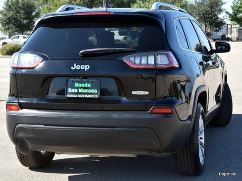 Used 2019 Jeep Cherokee Latitude w/ Popular Appearance Group image 3