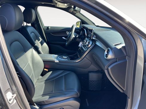 Used 2018 Mercedes-Benz GLC 300 4MATIC image 15