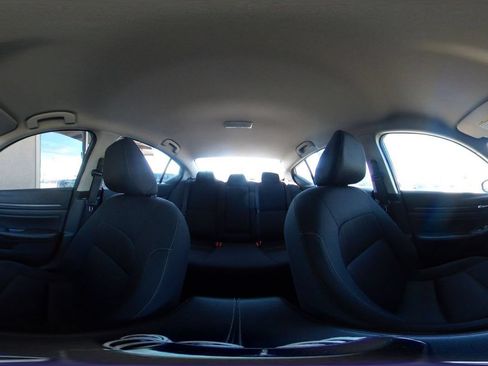 Used 2025 Nissan Altima 2.5 SV FWD image 38