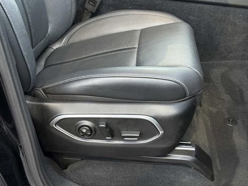 Used 2025 Jeep Wagoneer Series II image 11