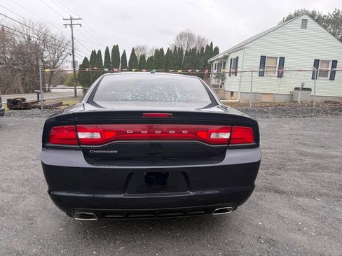 Used 2012 Dodge Charger SE image 5