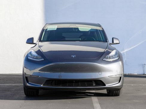 Used 2020 Tesla Model Y Long Range AWD/4WD image 2