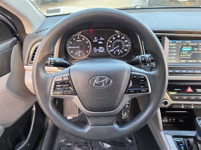 Used 2017 Hyundai Elantra SE FWD image 21