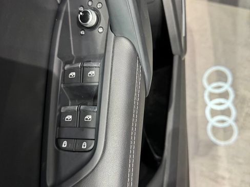 Used 2023 Audi Q5 2.0T Premium Plus w/ Premium Plus Package AWD/4WD image 13