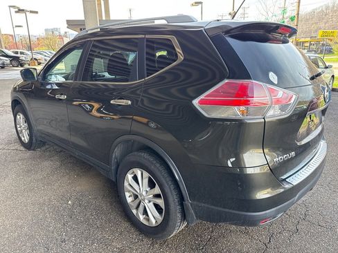 Used 2014 Nissan Rogue SV w/ SV Premium Package image 2