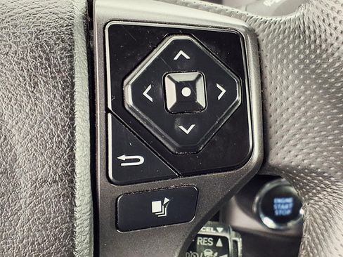 Used 2021 Toyota Tacoma TRD Sport w/ Technology Package AWD/4WD image 18