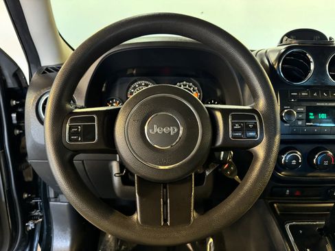 Used 2014 Jeep Patriot Sport w/ Power Value Group image 12