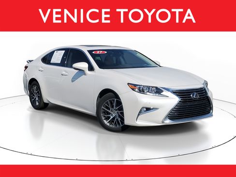 Used 2017 Lexus ES 350 image 1