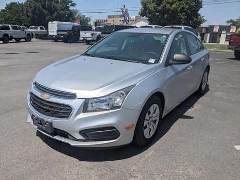Used 2016 Chevrolet Cruze LS FWD image 11