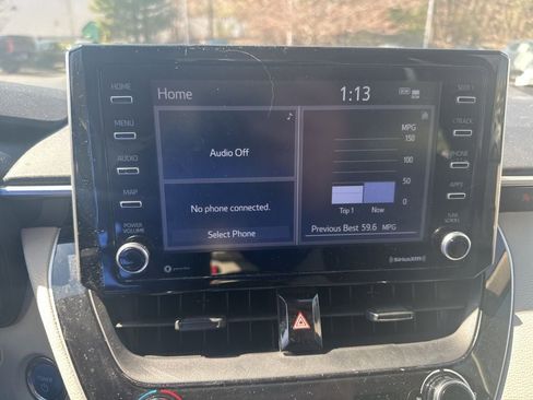 Used 2021 Toyota Corolla LE FWD image 12