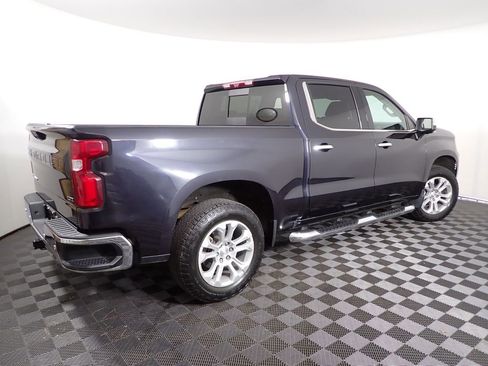 Used 2022 Chevrolet Silverado 1500 LTZ w/ LTZ Premium Package AWD/4WD image 22
