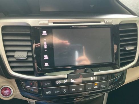 Used 2017 Honda Accord EX-L image 15