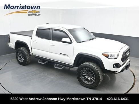 Used 2019 Toyota Tacoma TRD Off-Road w/ Technology Package AWD/4WD image 1