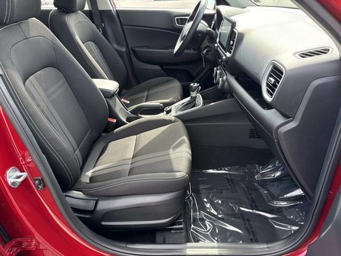 Used 2023 Hyundai Venue SEL w/ Cargo Package FWD image 19