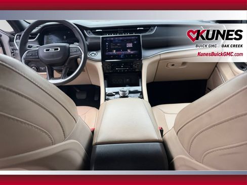 Used 2024 Jeep Grand Cherokee Limited 4xe AWD/4WD image 24