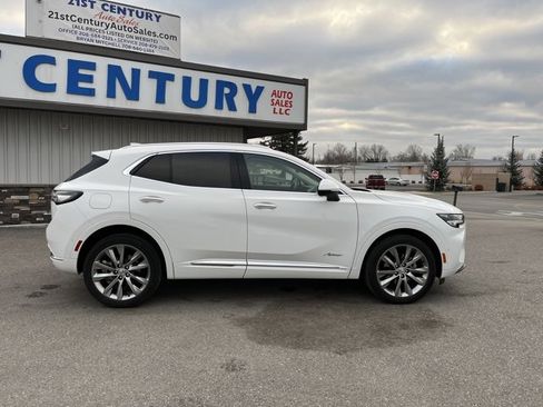 Used 2022 Buick Envision Avenir w/ Technology Package II image 14