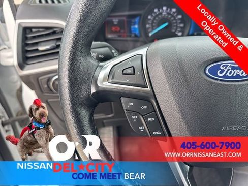 Used 2023 Ford Edge SEL image 17
