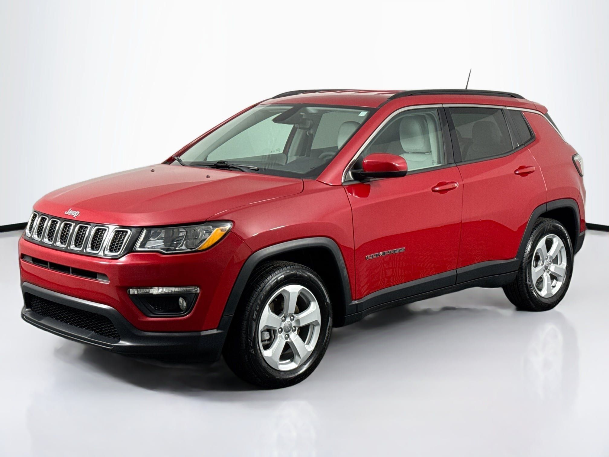 Used 2021 Jeep Compass Latitude FWD image 10