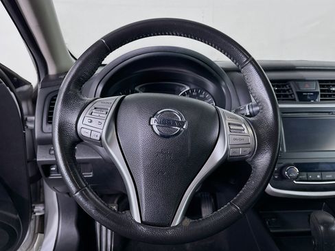 Used 2016 Nissan Altima 2.5 SV w/ Convenience Package image 18