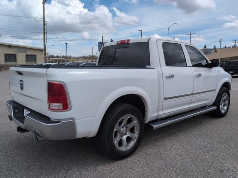 Used 2017 RAM 1500 Laramie w/ Convenience Group AWD/4WD image 6