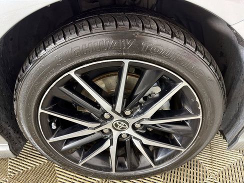 Used 2023 Toyota Camry SE image 12