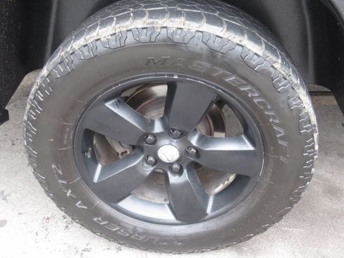 Used 2019 RAM 1500 Express w/ Express Value Package image 7