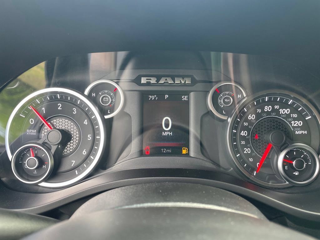 New 2026 RAM 1500 Big Horn AWD/4WD image 14
