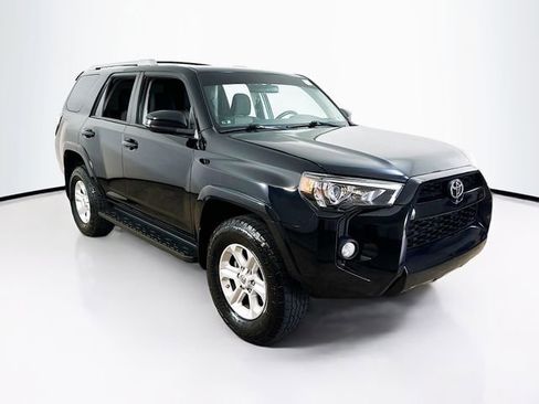 Used 2018 Toyota 4Runner SR5 AWD/4WD image 1