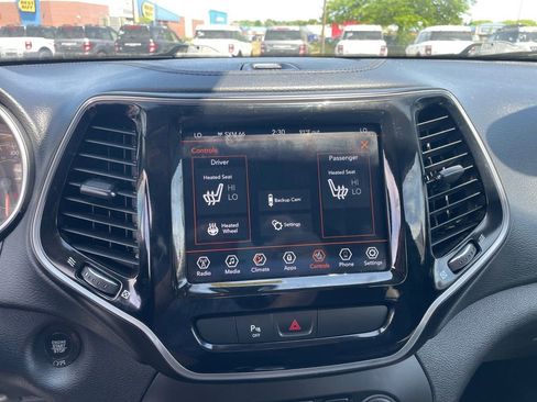 Used 2020 Jeep Cherokee Limited AWD/4WD image 17
