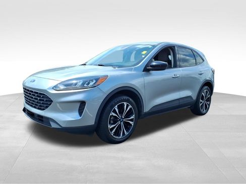Used 2022 Ford Escape SE w/ SE Sport Appearance Package AWD/4WD image 21