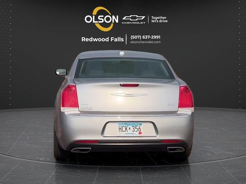 Used 2015 Chrysler 300 Limited w/ Driver Convenience Group AWD/4WD image 4