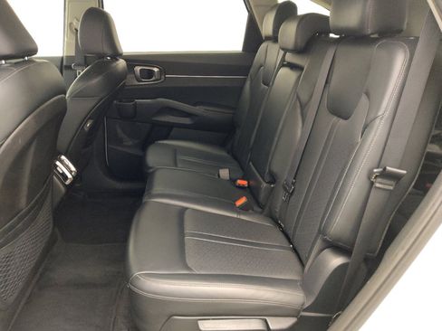 Used 2021 Kia Sorento S FWD image 18