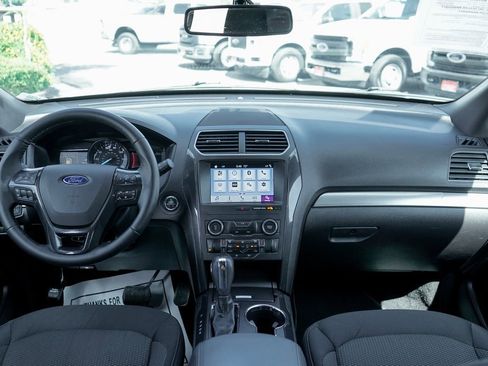 Used 2019 Ford Explorer XLT w/ Equipment Group 201A image 24