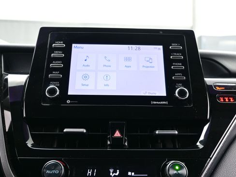 Used 2021 Toyota Camry SE w/ Cold Weather Package image 19