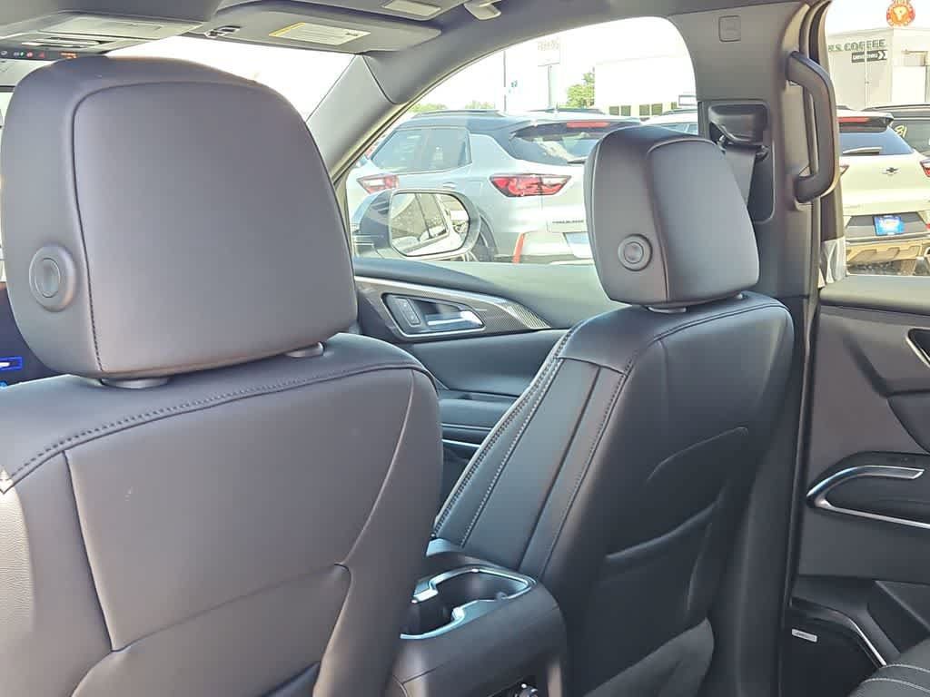 New 2026 Chevrolet Traverse High Country FWD image 16