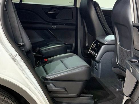 New 2026 Lincoln Aviator Premiere image 70