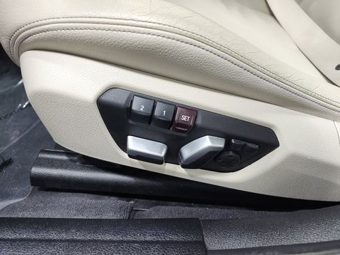 Used 2016 BMW 330e image 29