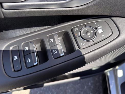 Used 2025 Hyundai Sonata SEL FWD image 9
