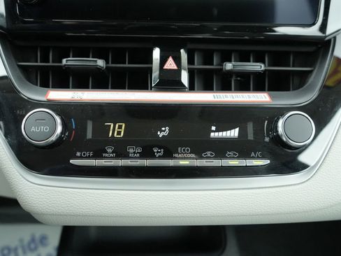 Used 2026 Toyota Corolla LE image 33