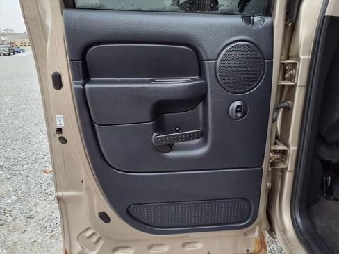 Used 2003 Dodge Ram 2500 Truck SLT image 28