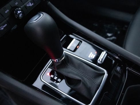 New 2026 Jeep Compass Limited image 24