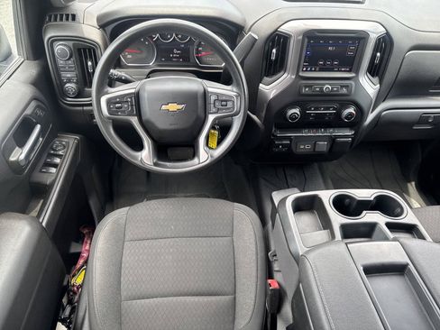 Used 2022 Chevrolet Silverado 2500 Custom w/ Custom Value Package AWD/4WD image 14